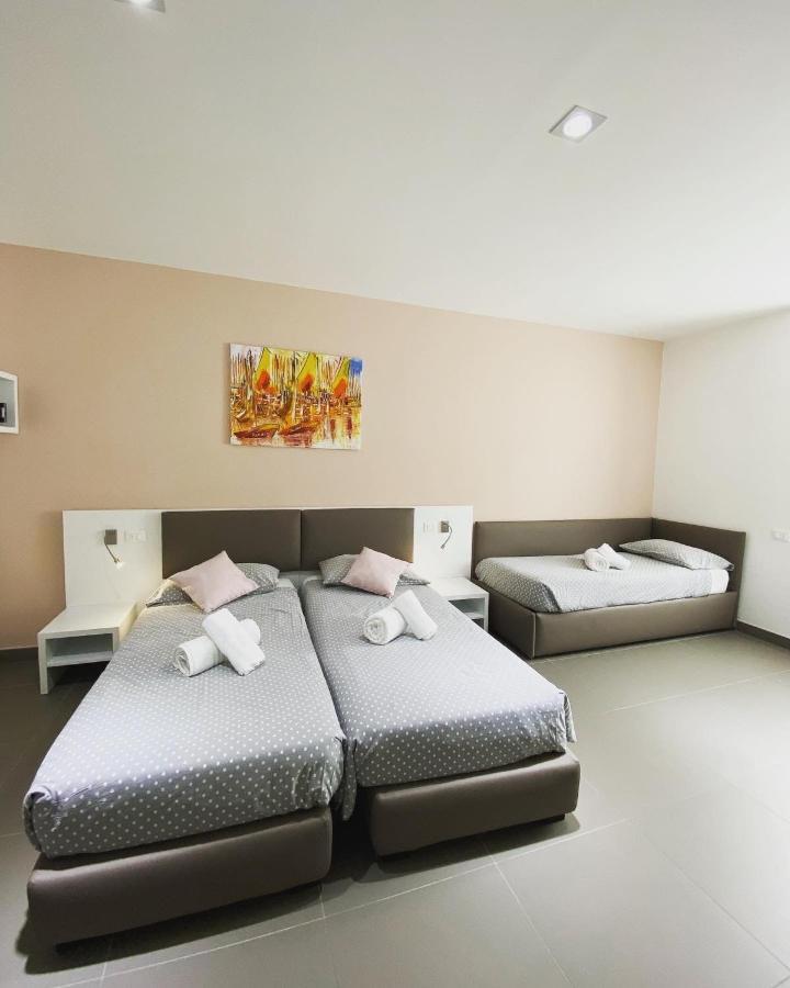 Hotel Aurora &